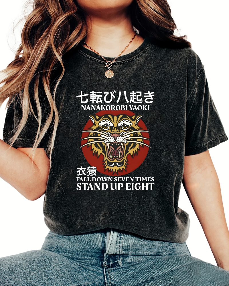 Japanese Tiger Head Pattern Vintage Distressed T-shirt-Zazasy