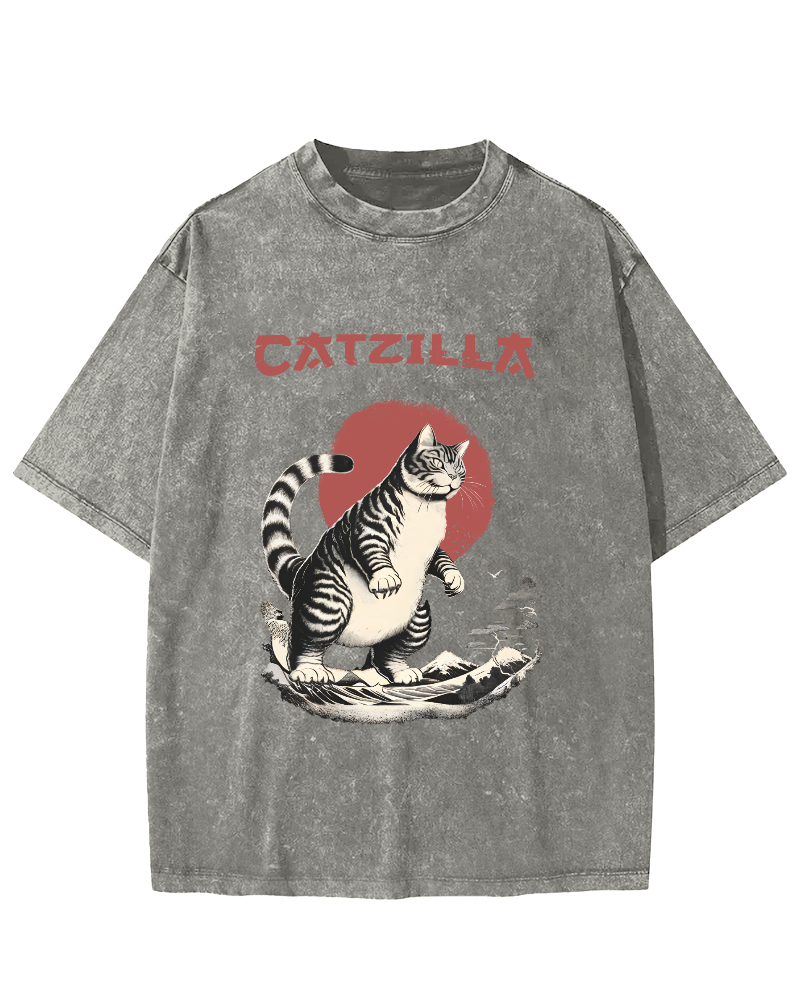 Japanese Cute Cat Vintage Distressed T-shirt-Zazasy