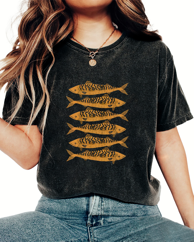 Retro Sea Fish Pattern Vintage Distressed T-shirt-Zazasy