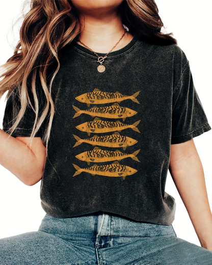 Retro Sea Fish Pattern Vintage Distressed T-shirt-Zazasy