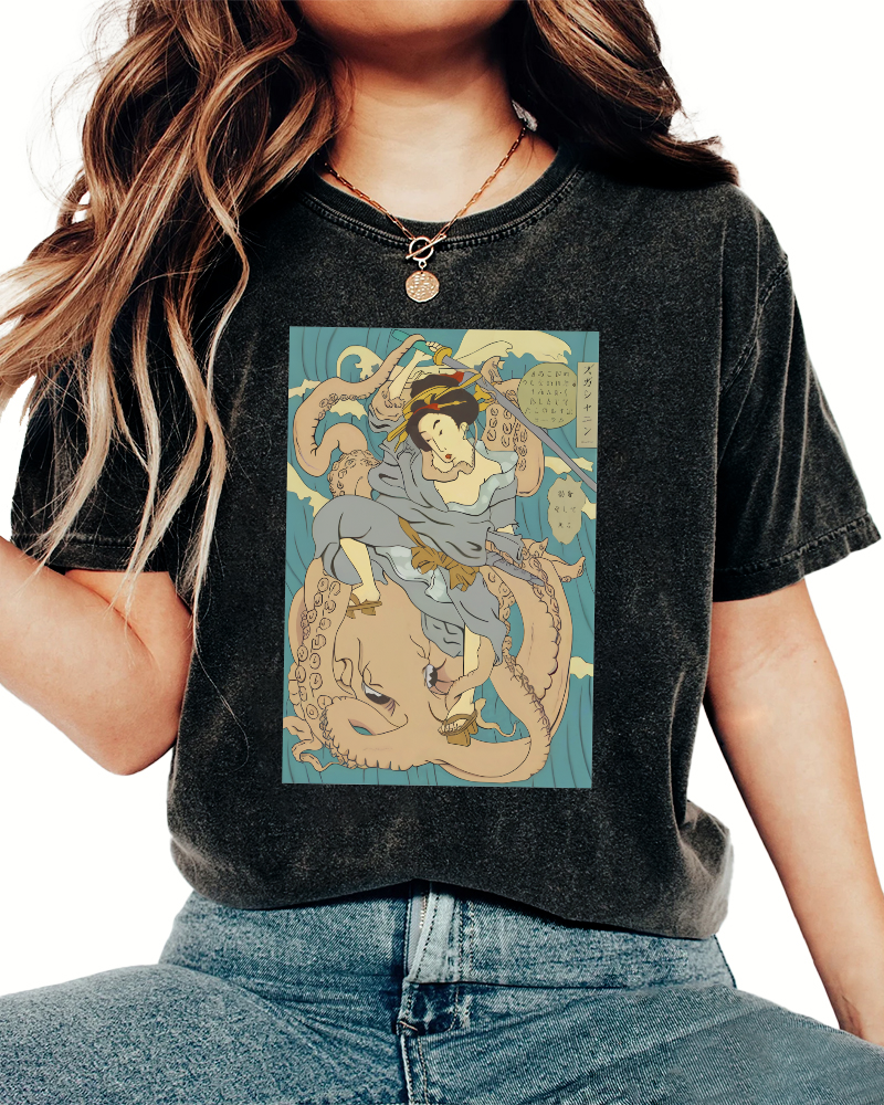 Ukiyo-i Japanese Women Vintage Washed T-shirt-Zazasy