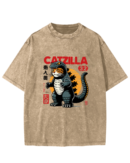 Japanese Mischievous Cat Pattern Vintage Distressed T-shirt-Zazasy