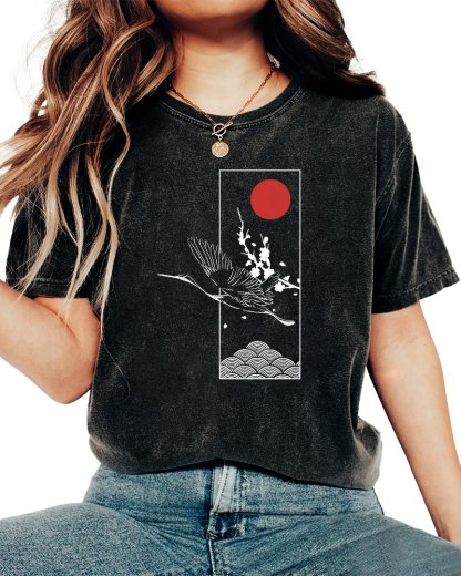 Japanese Sunrise Flying Crane Pattern Vintage Distressed T-shirt-Zazasy