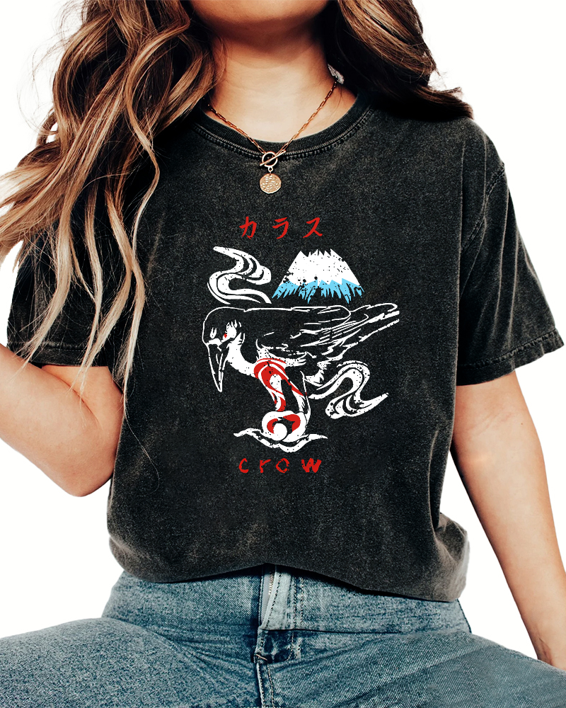 Retro Crow Pattern Vintage Distressed T-shirt-Zazasy