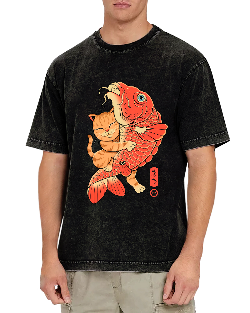 Japanese Style Cat Holding Koi Fish Vintage Distressed T-shirt-Zazasy