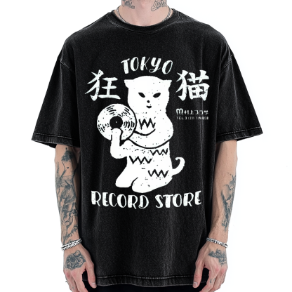 Crazy Cat Japanese style Poster Vintage Washed T-shirt