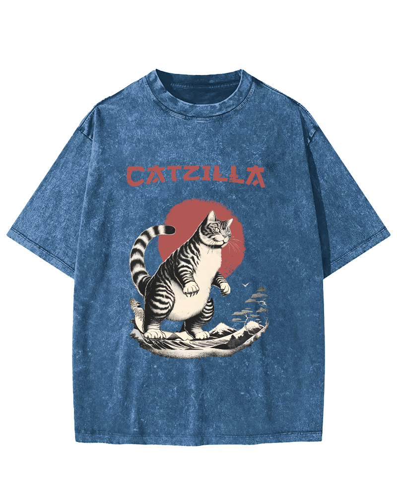 Japanese Cute Cat Vintage Distressed T-shirt-Zazasy