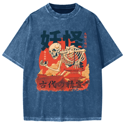 Yokai Monster saves cat, ancient elves Vintage Washed T-shirt