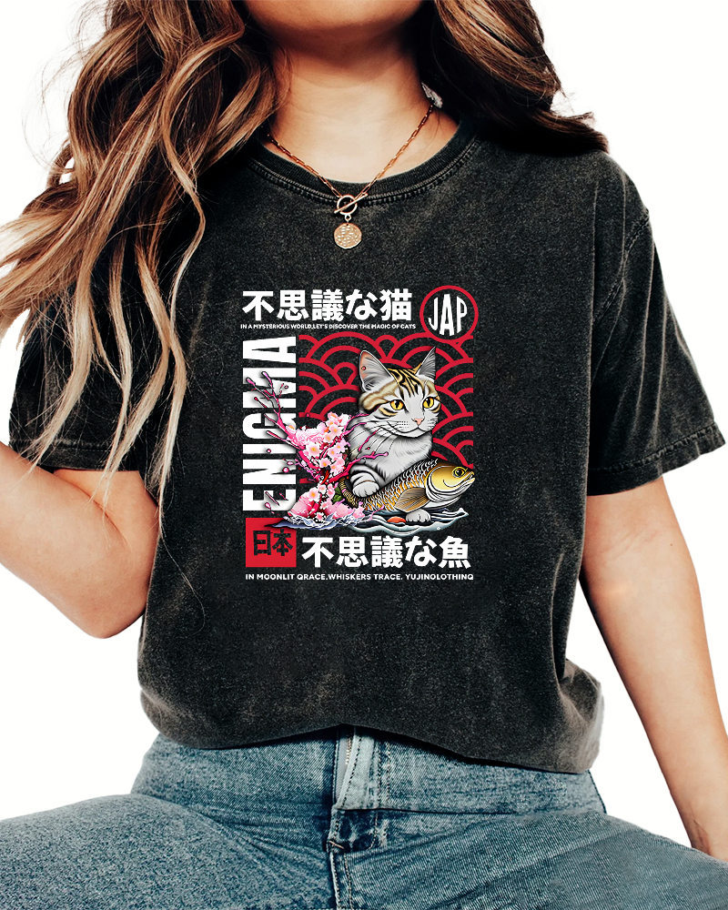 Japanese Cat Pattern Vintage Distressed T-shirt-Zazasy