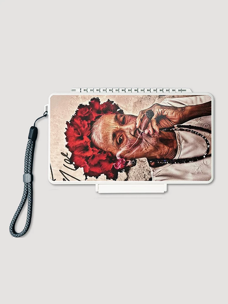 Custom red 5-cigar travel case featuring a classic equestrian artwork