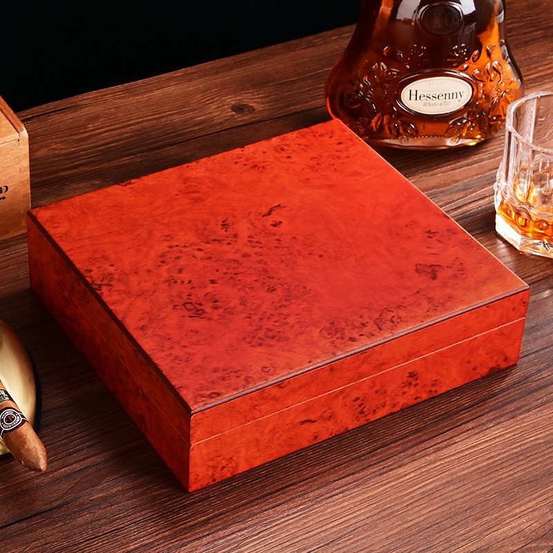 Cedar Wood Premium Cigar Storage Baked Lacquer Humidor（20-30 Cigars）