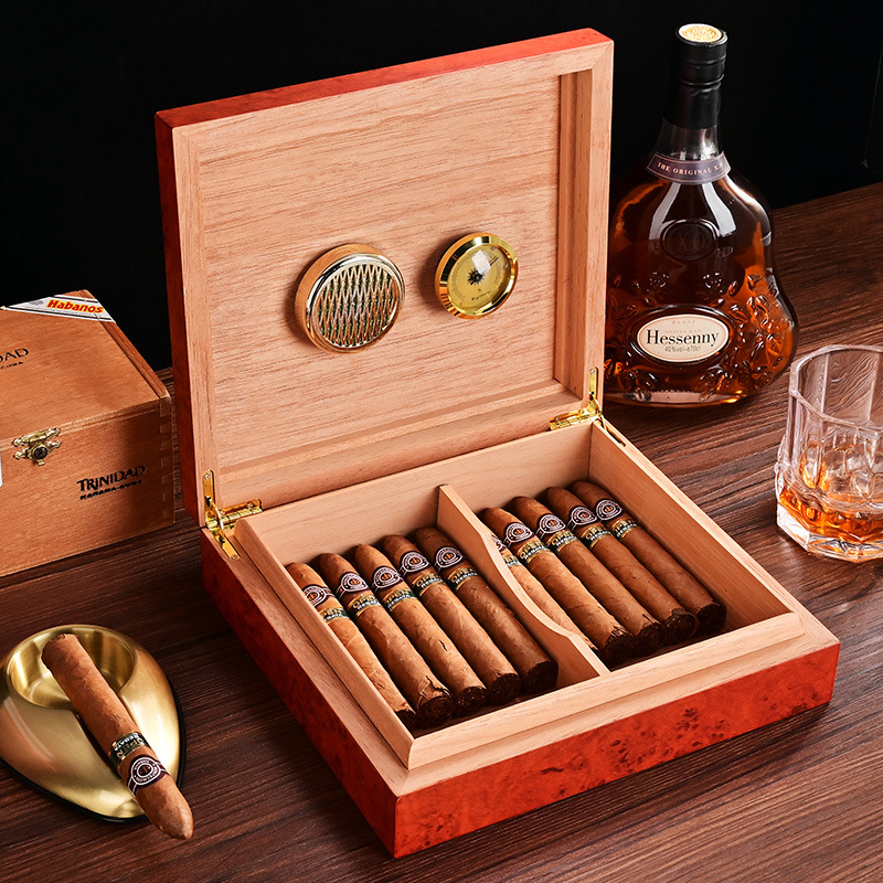 Cedar Wood Premium Cigar Storage Baked Lacquer Humidor（20-30 Cigars）
