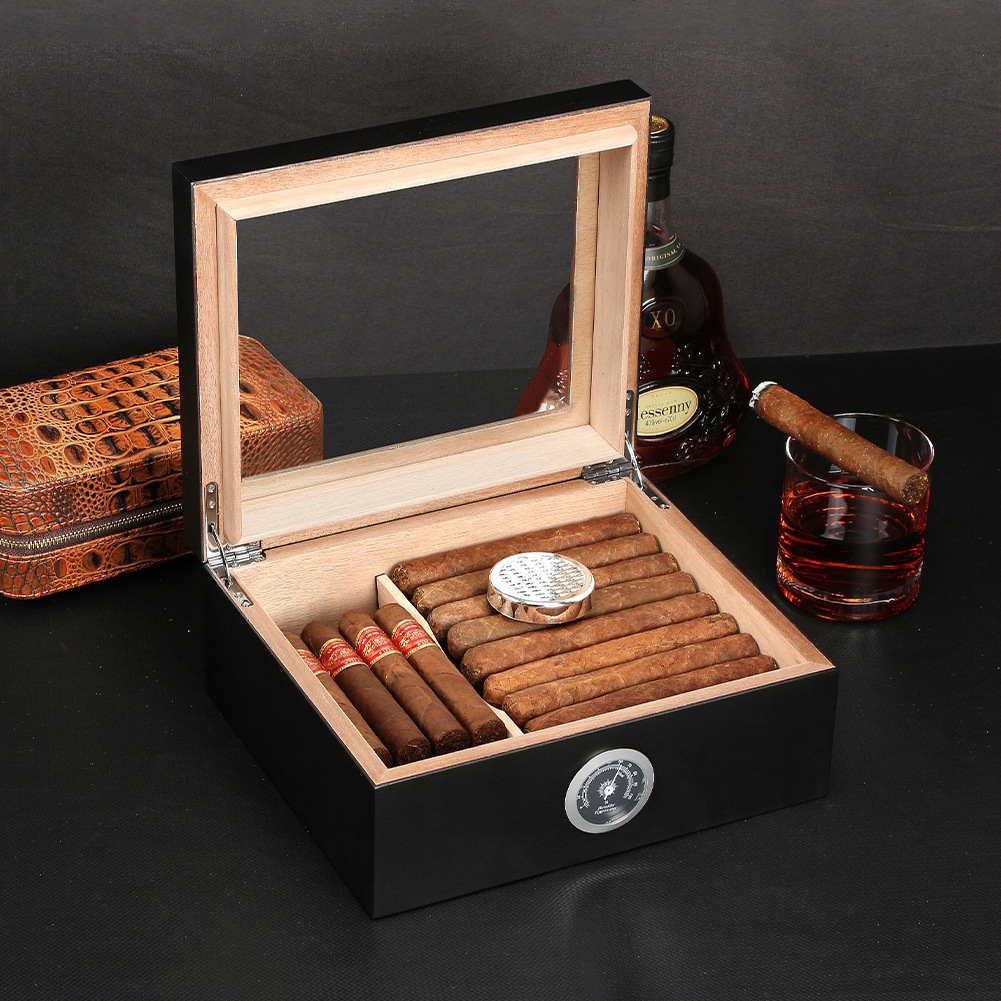 Spanish Cedar Wood Cigar Humidor-25-50 Cigars 