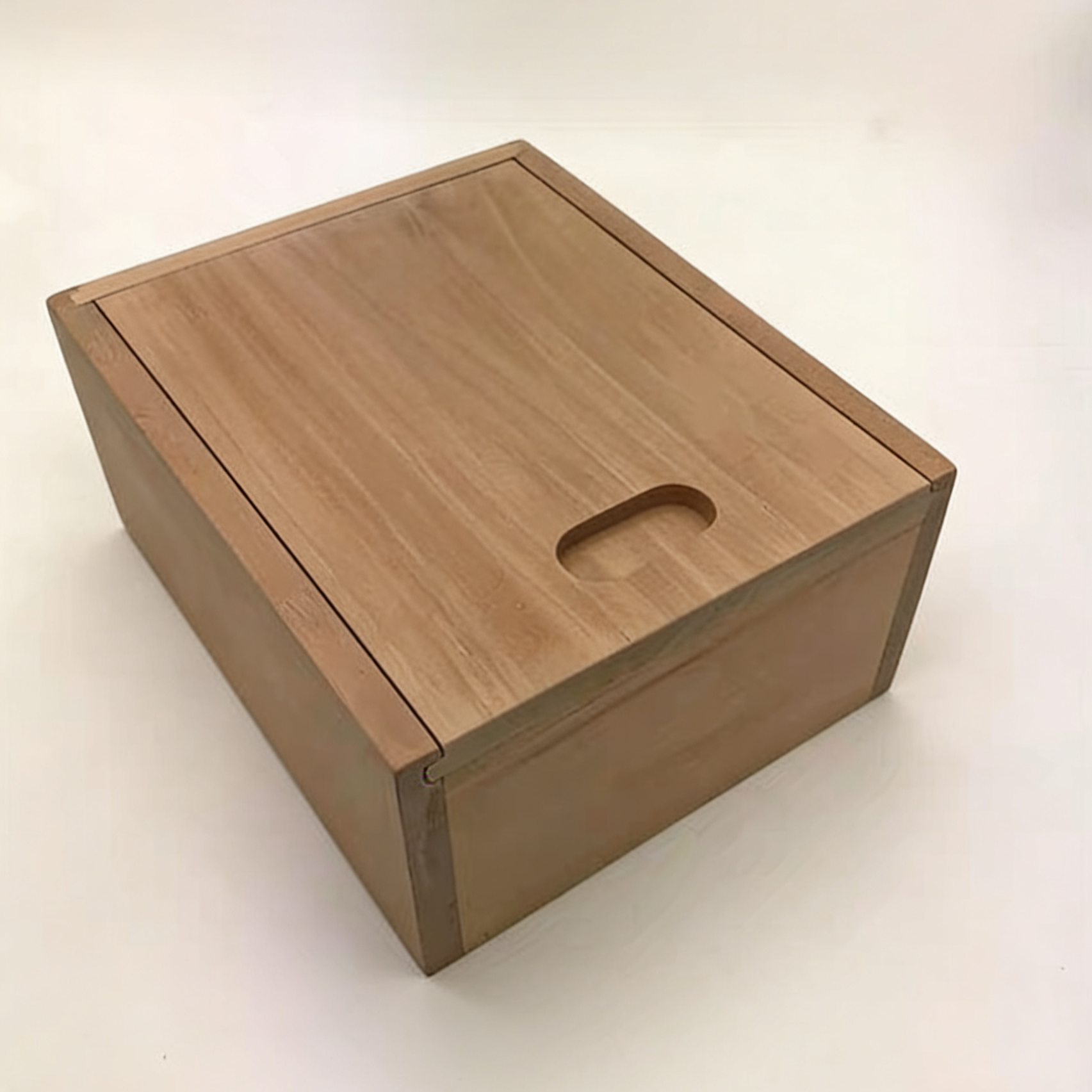 Benjamin Spanish Cedar Humidor – Slide Lid Box