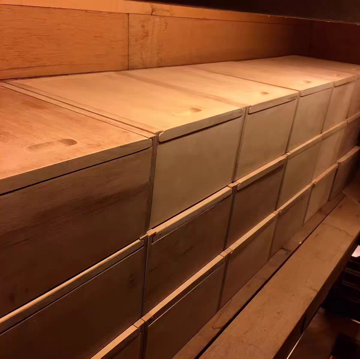 Benjamin Spanish Cedar Humidor – Slide Lid Box