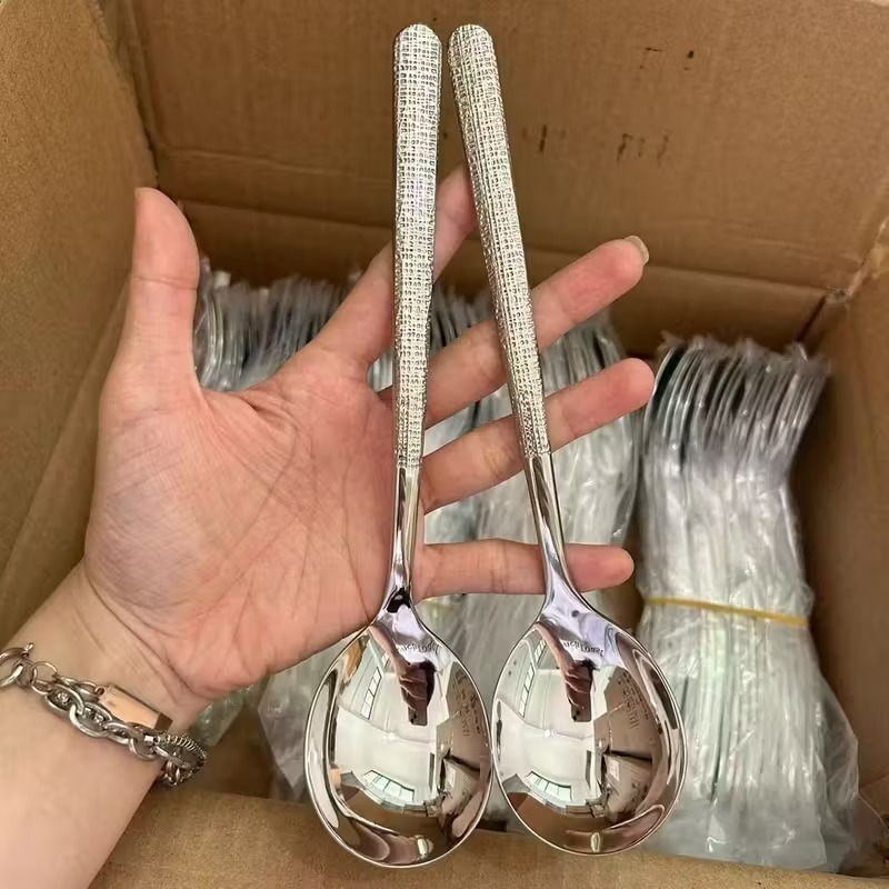 10 visokokakovostnih žlic iz nerjavečega jekla s kladivnim vzorcem - jušne žlice za korejske restavracije in zahodnjaške glavne jedi