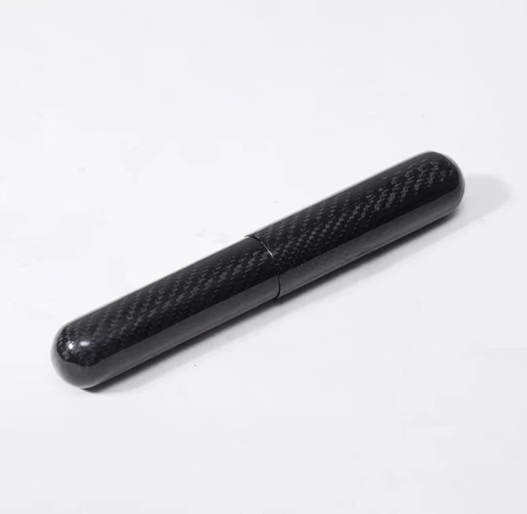 Carbon Fiber Cigar Case Humidors Tube Holder Storage Box Travel Case Modern Lightweight Portable Elegant Ideal for Travelers
