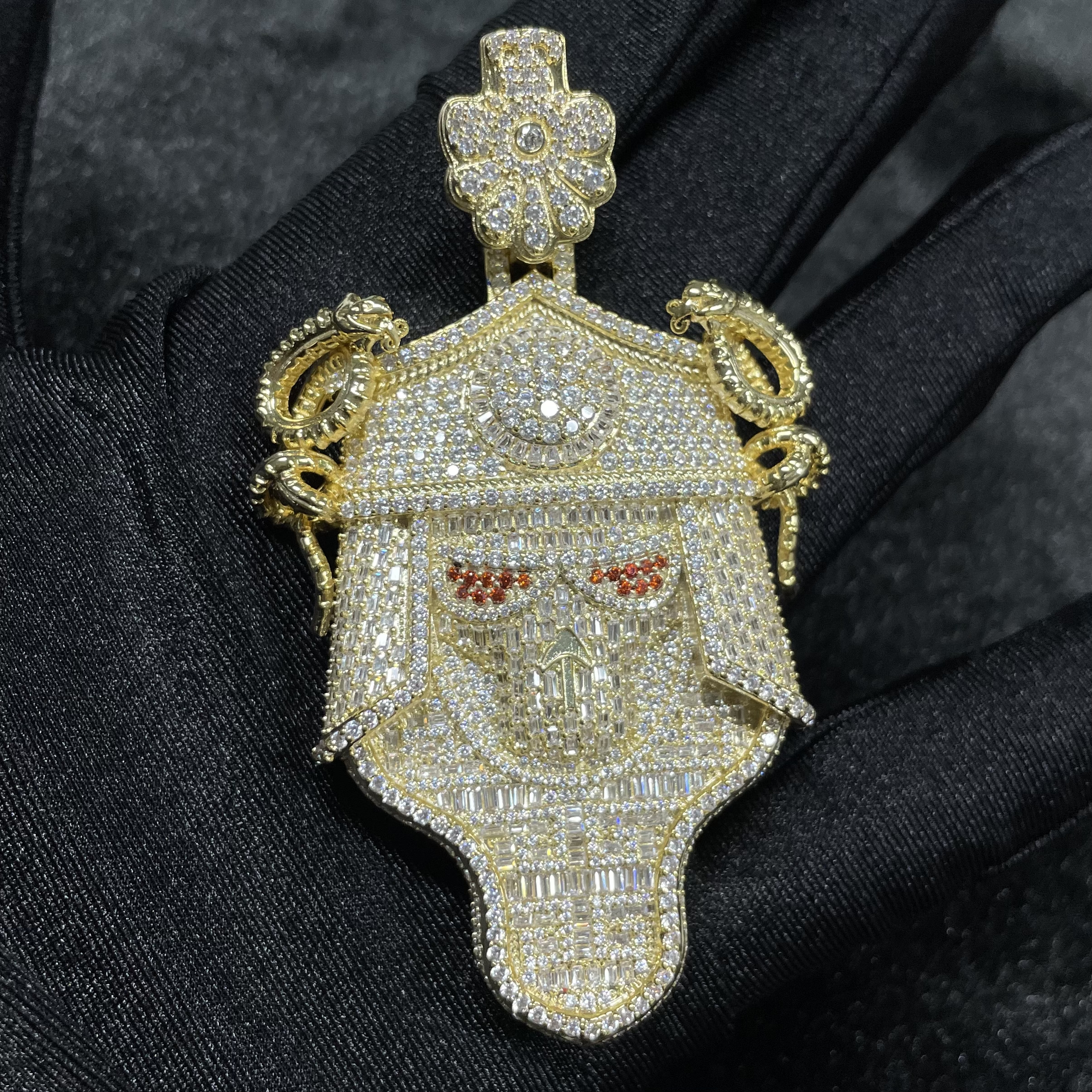 S925 Moissanite Conqueror Mask Pendant