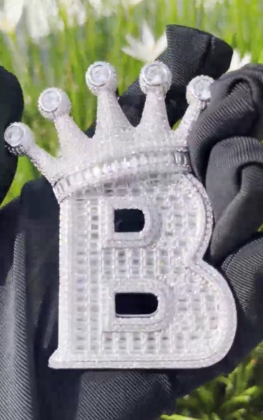 Moissanite Diamond Crown Buckle Letter "B" Pendant