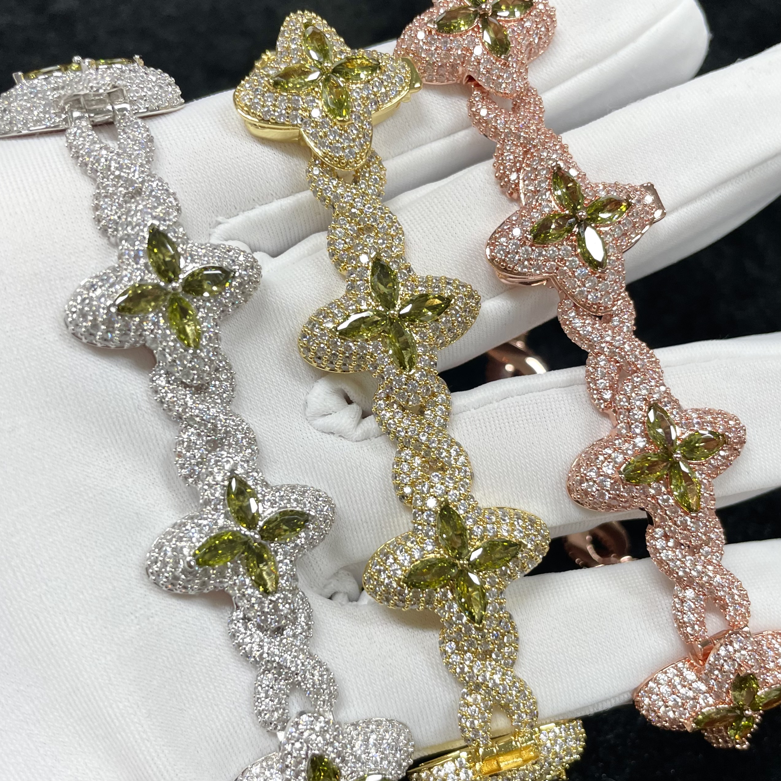 Moissanite Emerald Infinity Lucky Flower Bracelet