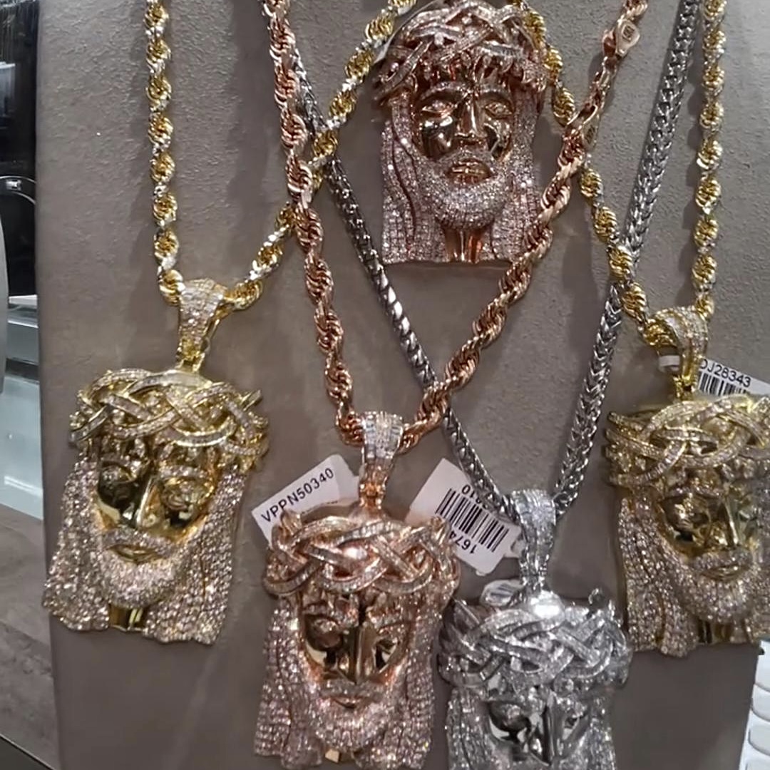 Moissanite Exquisite Luxury Jesus Figure Pendant Chain Set