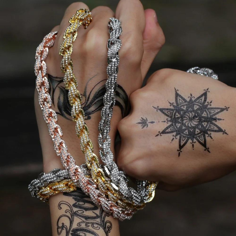 9mm Simple Studded Twist Chain