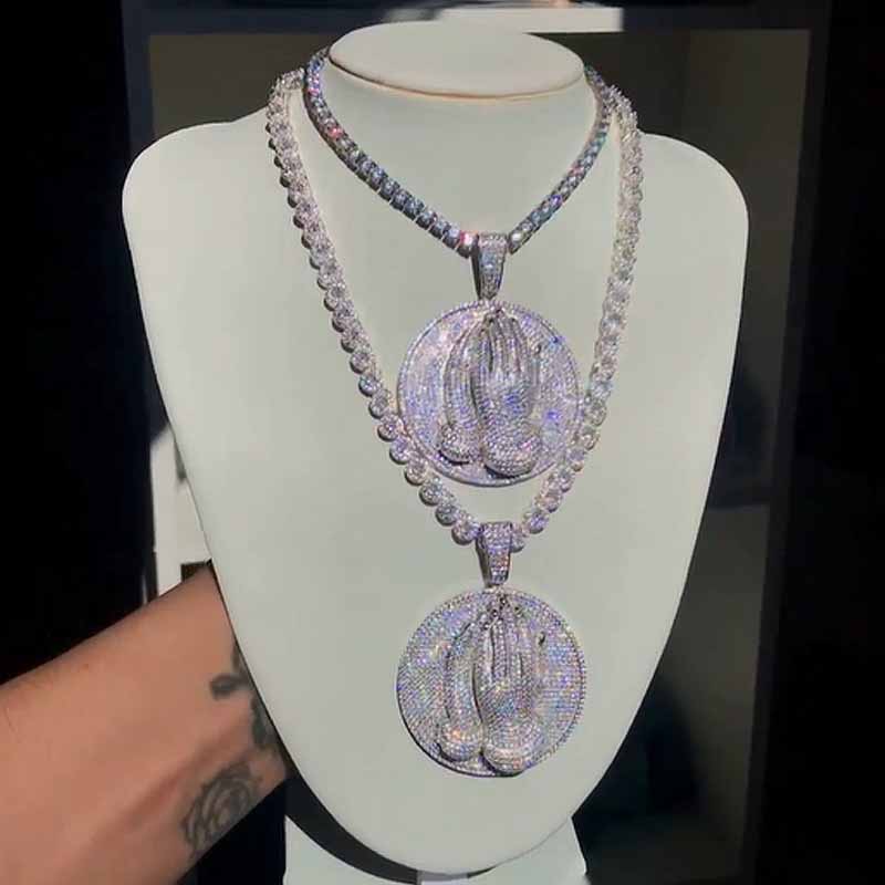 Moissanite Three Dimensional Double Hand Prayer Round Pendant