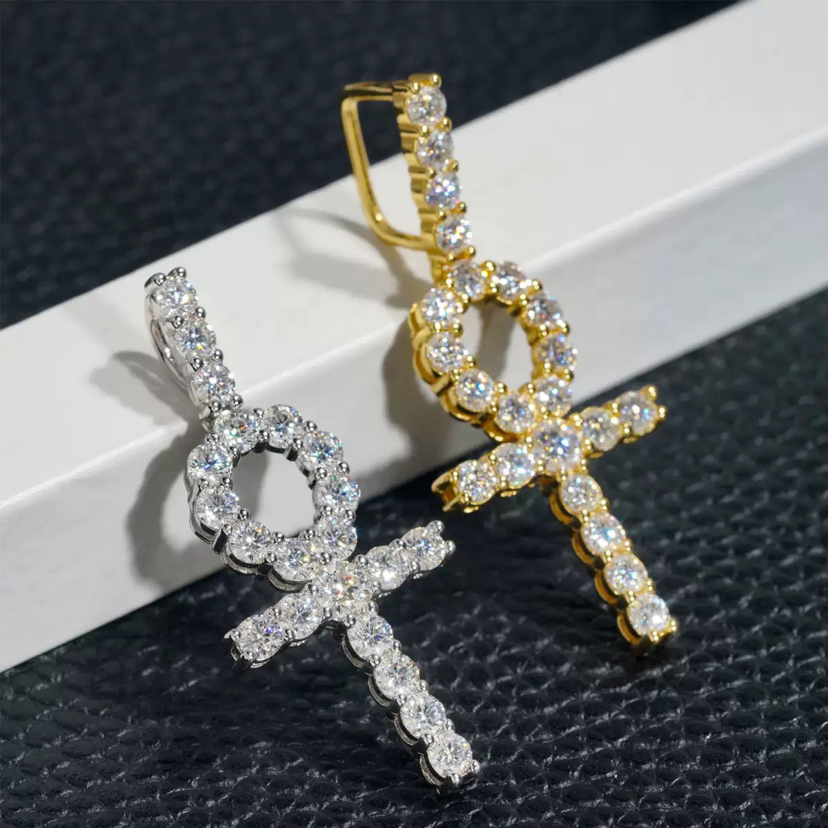 3MM SVVS Moissanite Ankh Pendant