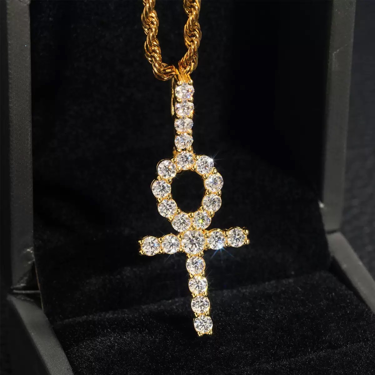 3MM SVVS Moissanite Ankh Pendant