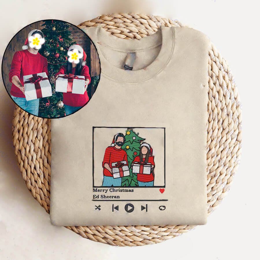 Custom Full Color Embroidered Sweatshirt Portrait Couple/Dad/Mom - Family Gift