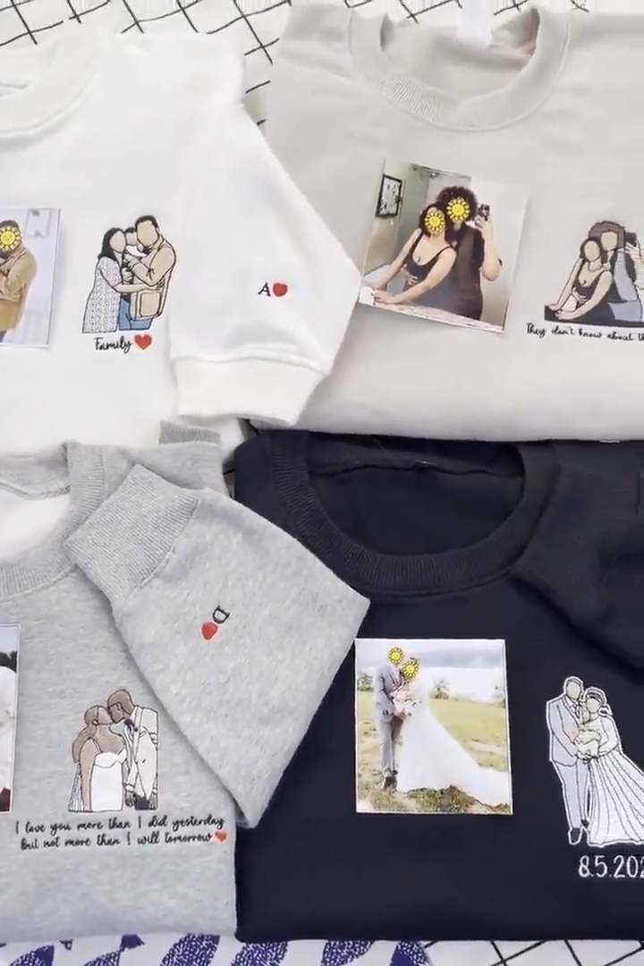 Custom Full Color Embroidered Sweatshirt Portrait Couple/Dad/Mom - Family Gift