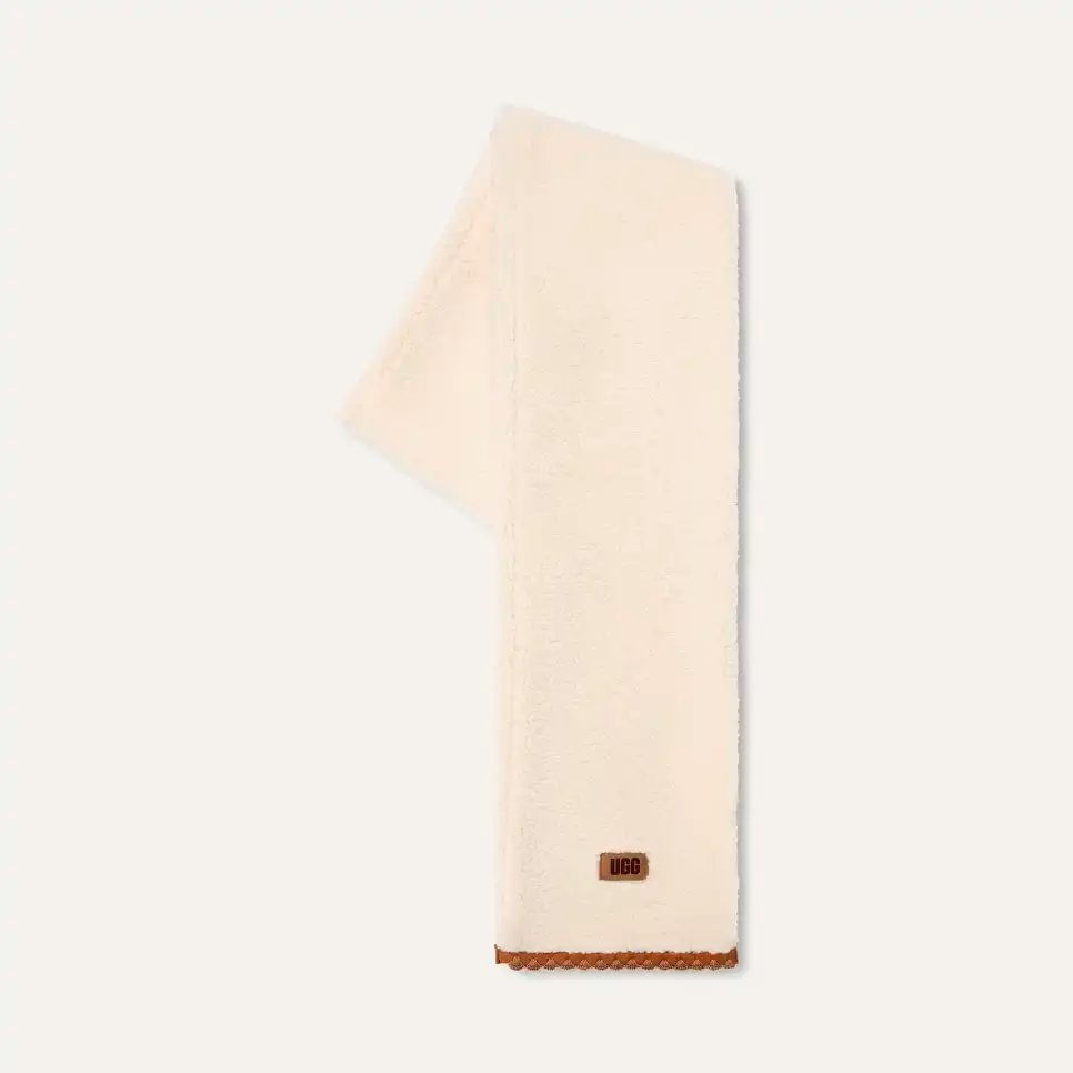 Femme fluff Scalloped Scarf