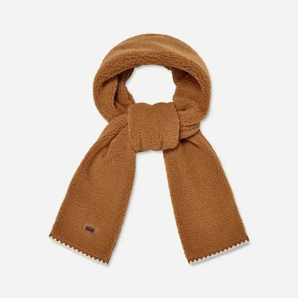 Femme fluff Scalloped Scarf