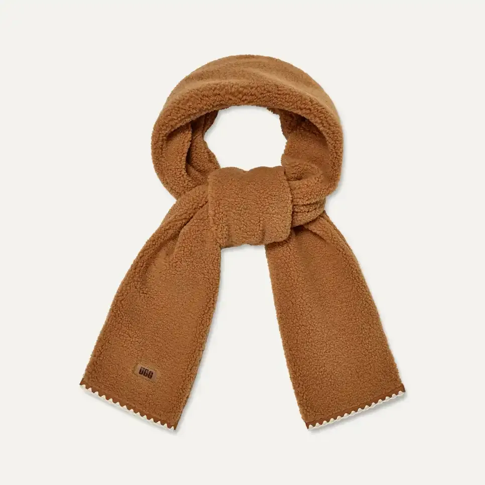 Femme fluff Scalloped Scarf