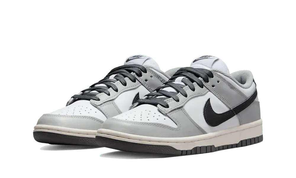 Nithtke Dunk Low Light Smoke Grey