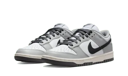 Nithtke Dunk Low Light Smoke Grey
