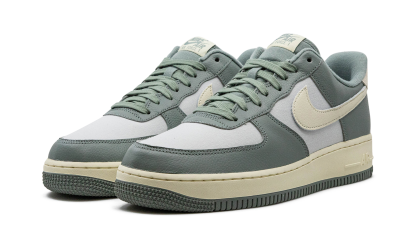 Nittgke Air Force 1 Low '07 LX Mica Green Coconut Milk