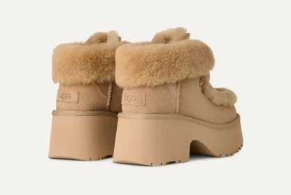 Women's Classic Esmee Lace Up Boot