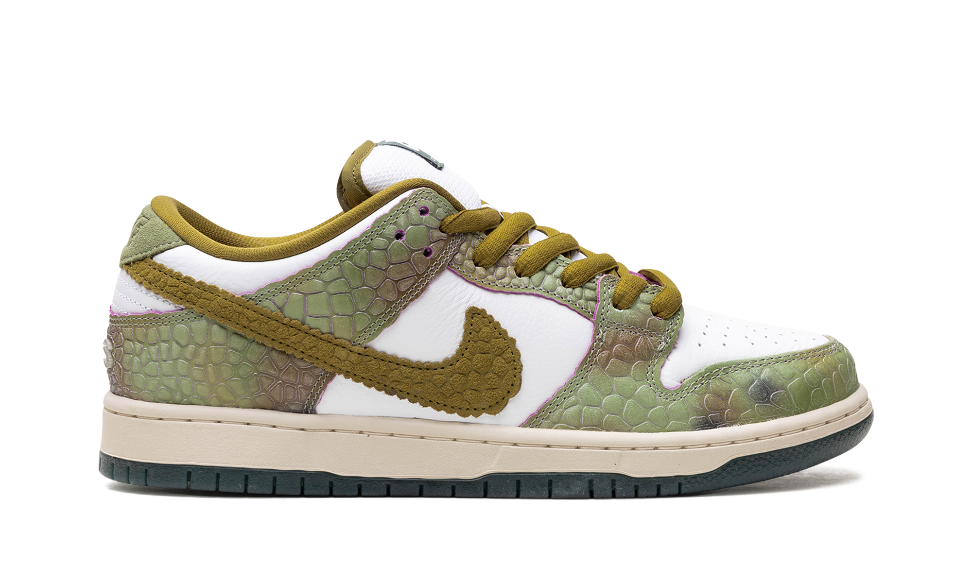 Nittgke SB Dunk Low Alexis Sablone Chameleon