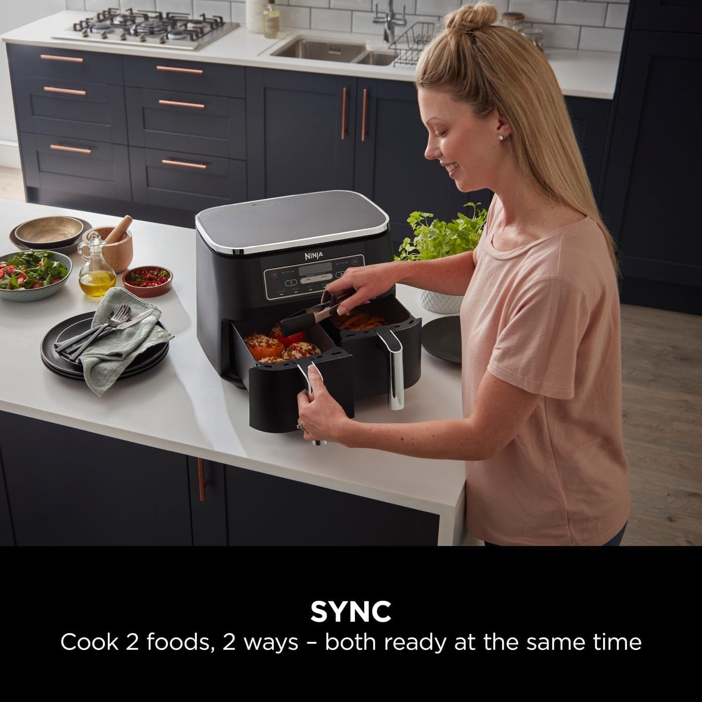 Ninja Foodi MAX Dual Zone Air Fryer, Amazon Exclusive, Tongs, 2 Drawers, 9.5L, 6-in-1, Use No Oil, Air Fry, Max Crisp, Roast, Bake, 8 Portions, Nonstick Dishwasher Safe Baskets, Copper/Black AF400UKCP