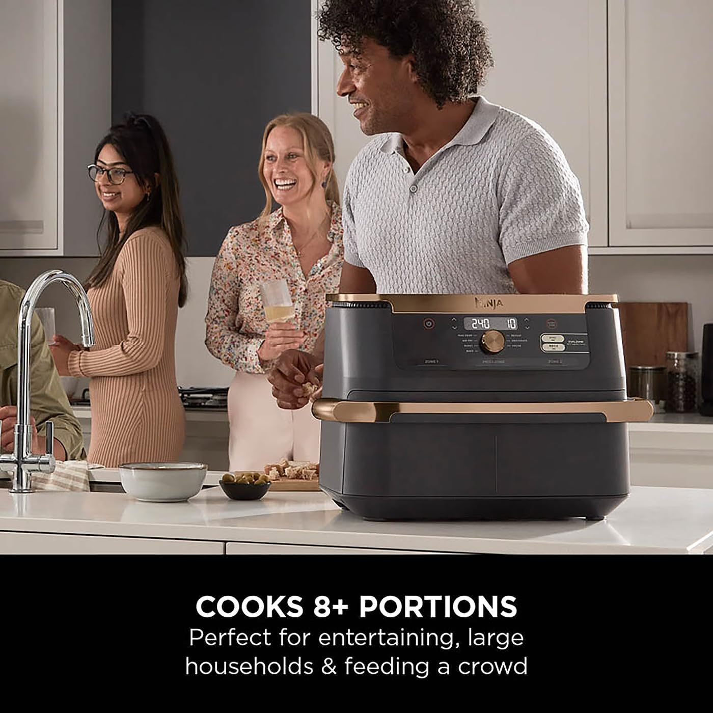 Ninja Foodi MAX Dual Zone Air Fryer, Amazon Exclusive, Tongs, 2 Drawers, 9.5L, 6-in-1, Use No Oil, Air Fry, Max Crisp, Roast, Bake, 8 Portions, Nonstick Dishwasher Safe Baskets, Copper/Black AF400UKCP