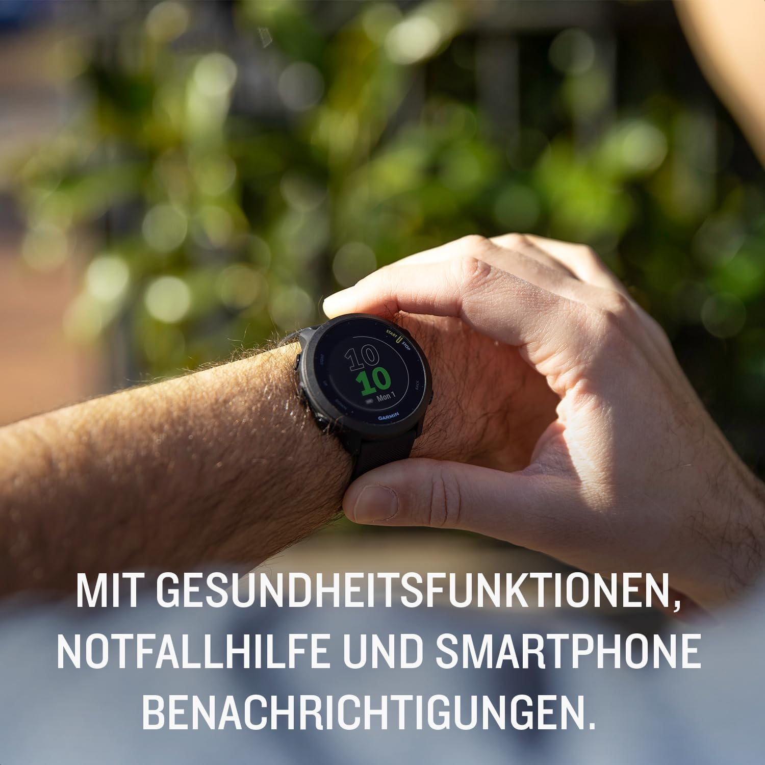 Garmin Forerunner 55 - Montre GPS Multi-activités Running avec Fonctions d’Entrainement Coach et Cardio au Poignet – Noire