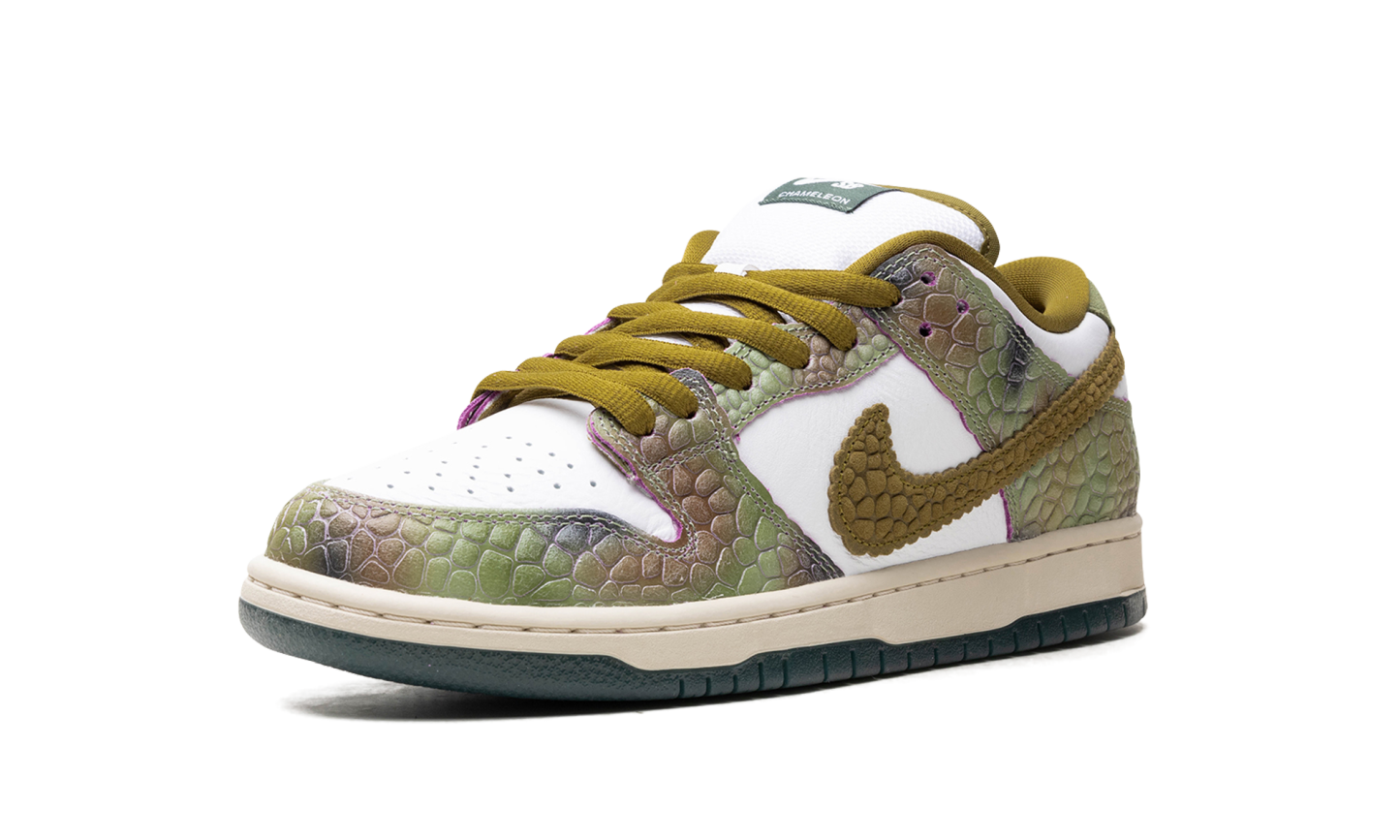 Nittgke SB Dunk Low Alexis Sablone Chameleon