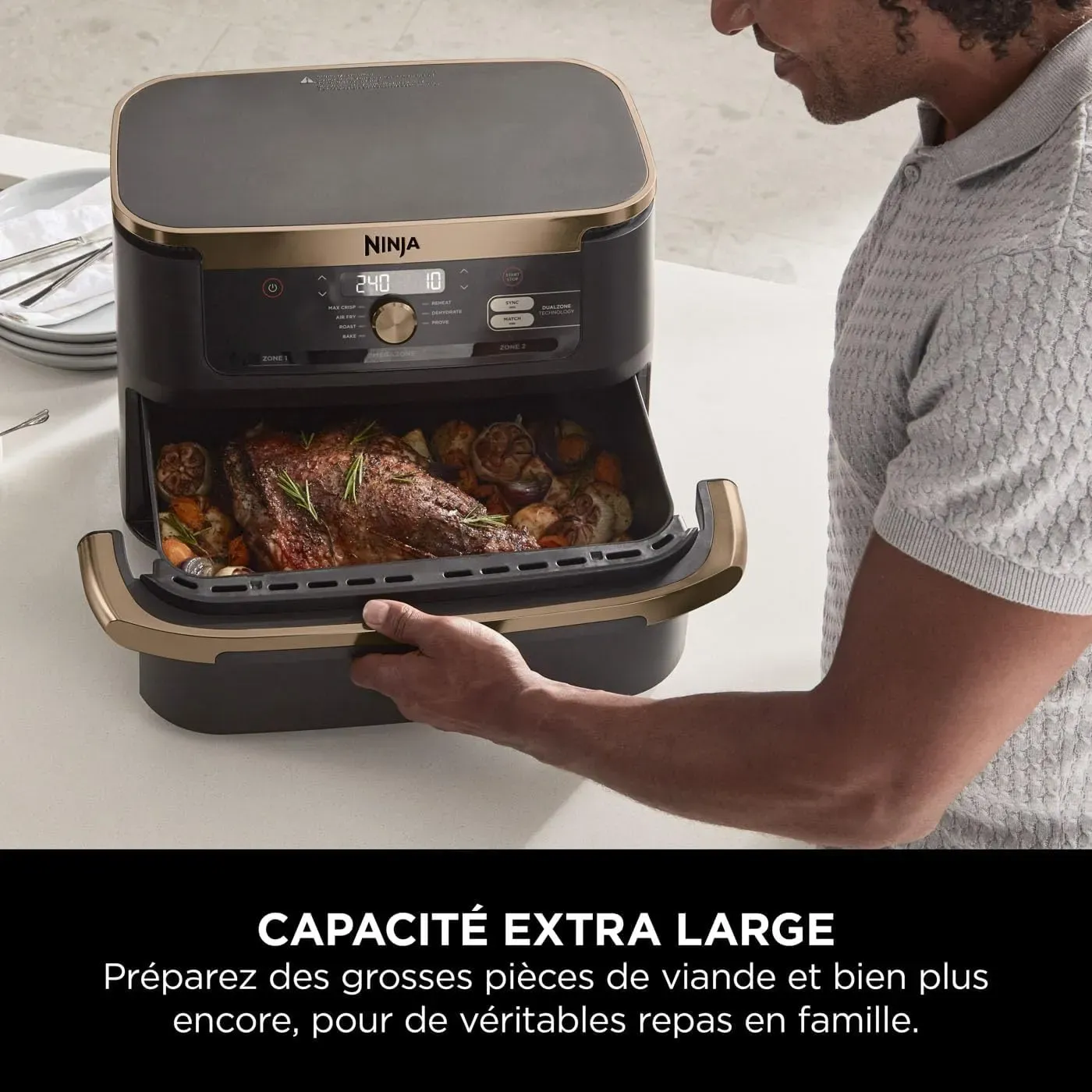 NINJA Foodi FlexDrawer Air Fryer, Dual Zone Avec Séparateur Amovible, Grand Tiroir de 10.4 L, 7-en-1, Double Zone, Pièces Antiadhésives Compatibles Au Lave-Vaisselle, Noir & Cuivre, AF500EUCP