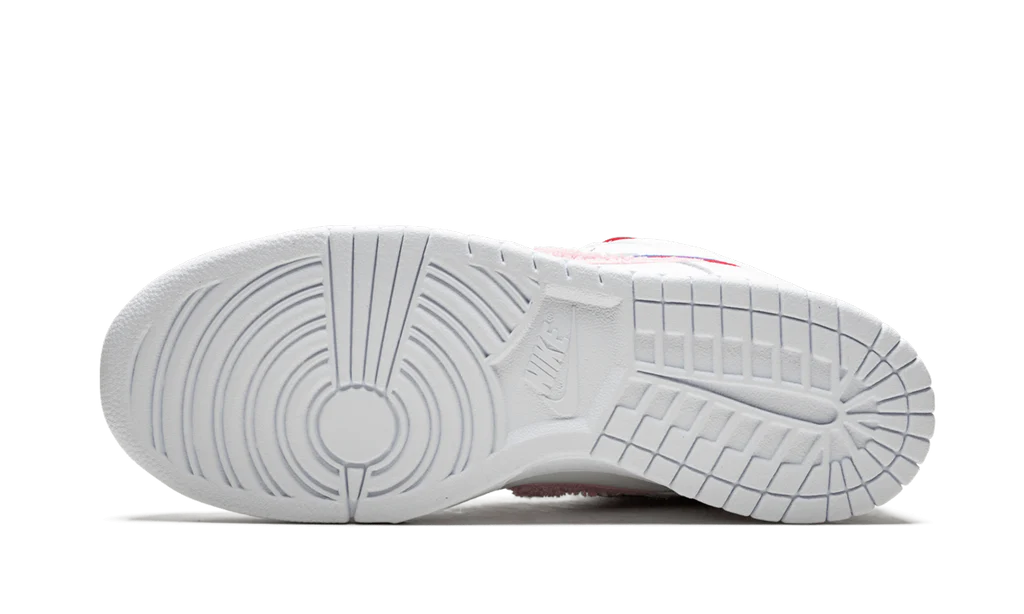 Nittgke SB Dunk Low Parra