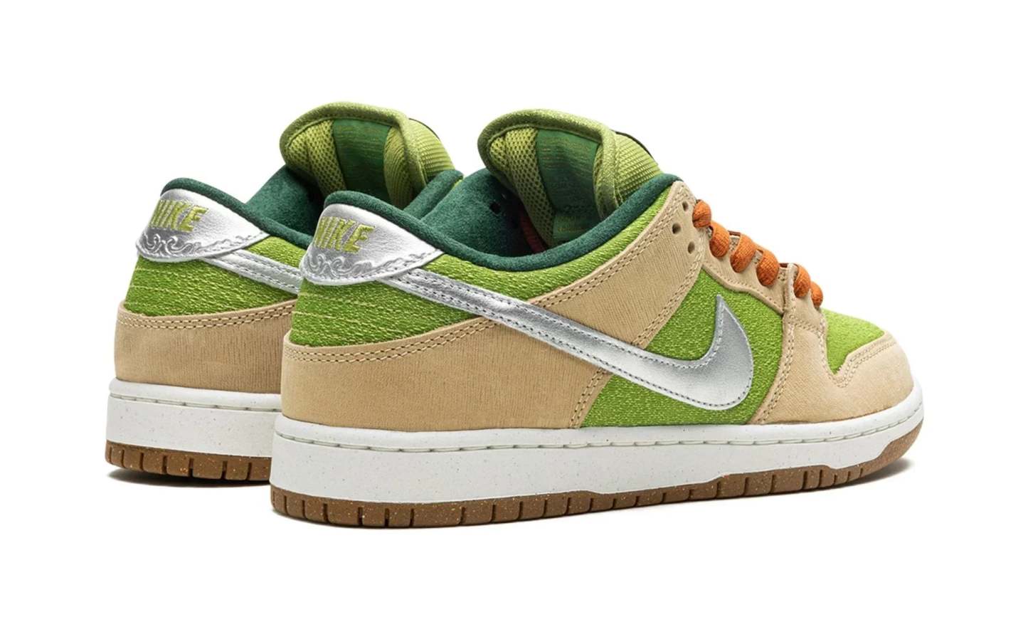 Nittgke SB Dunk Low Escargot