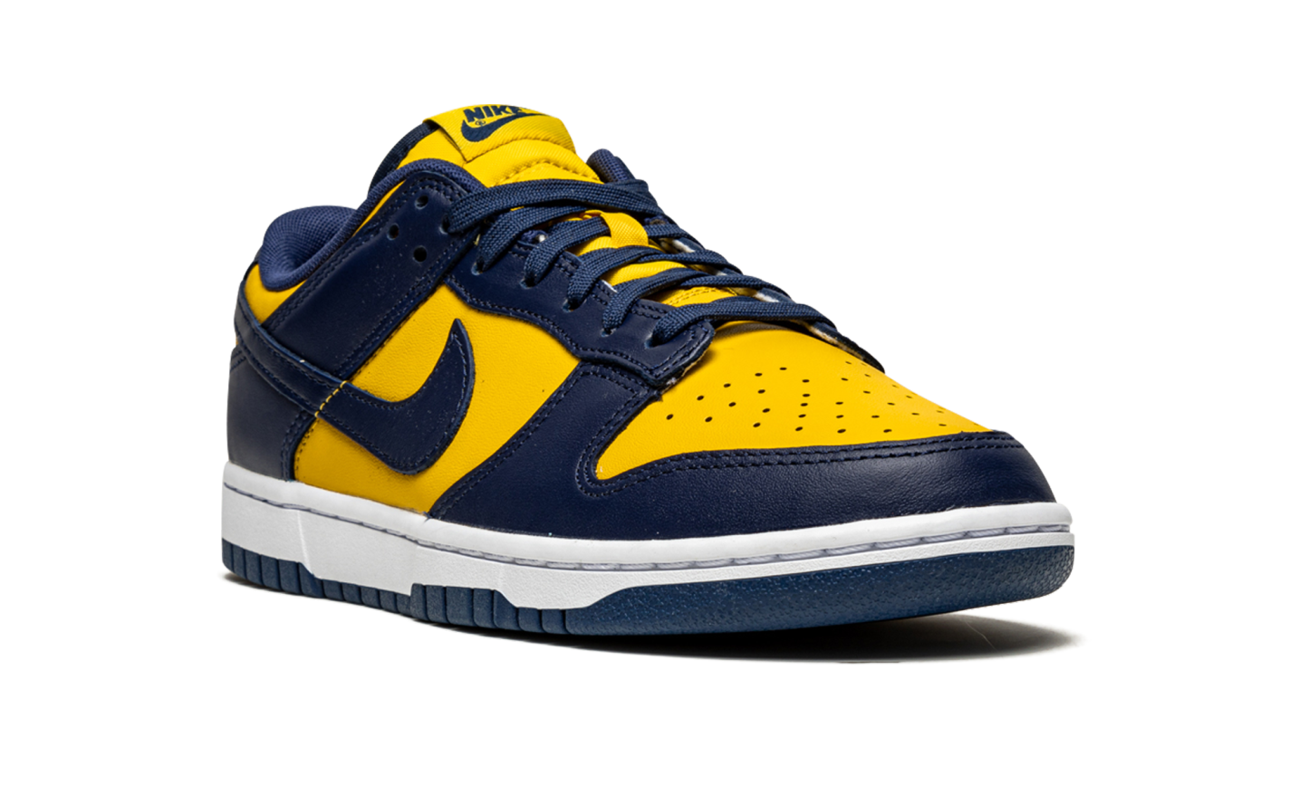 Nittgke Dunk Low Michigan (2021)