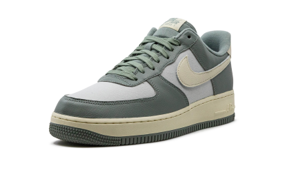 Nittgke Air Force 1 Low '07 LX Mica Green Coconut Milk