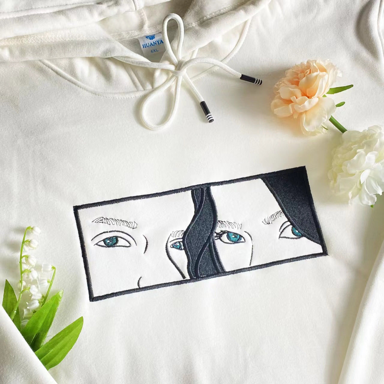 Art Eyes Embroidered Sweatshirt/Hoodie