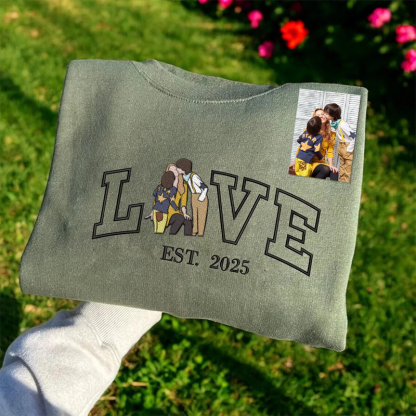 Cusformom Personalized Embroidered Photo Mom LOVE Est Year Crewneck/Hoodie/T-shirt